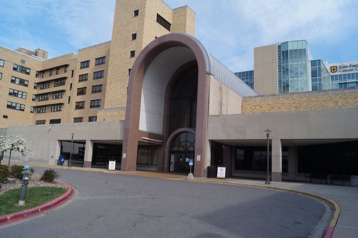 Muhc Front Entrance Column Repair