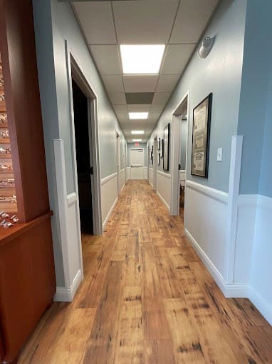 Percision Eye Care, Mexico, Mo Hallway